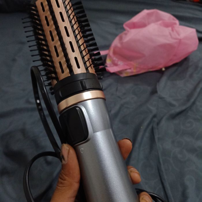 Service catokan Remington Keratin Protect Rotating Air AS8810 masalah , Setelah dihidupkan beberapa saat langsung mati total, ditunggu beberapa saat lalu dicoba dihidupkan kembali seperti itu. Belum panas sudah mati.