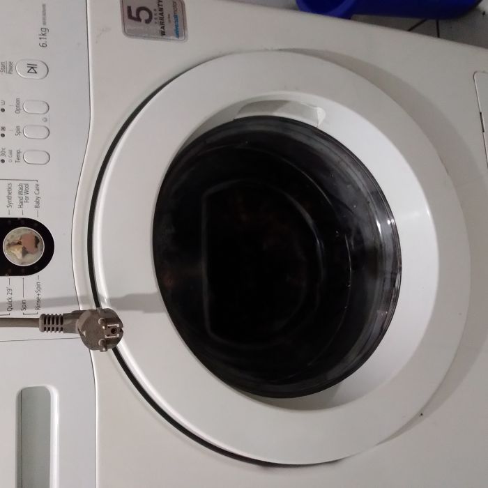 Service mesin cuci Samsung WF8590NHW masalah , Mesin cuci mati sendiri saat sedang dipakai