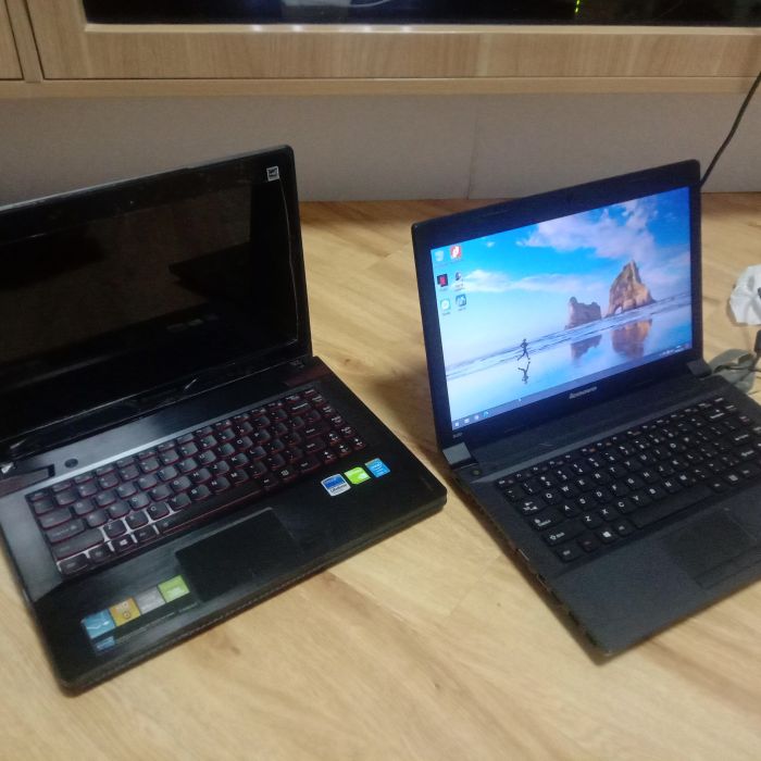 Service laptop lenovo Y410P masalah Laptop Cepat Panas (Overheat) . Cleaning dan Ganti Pasta Pendingin. Kondisi laptop saat ini :  Engsel bermasalah, Umur pakai 8 tahun