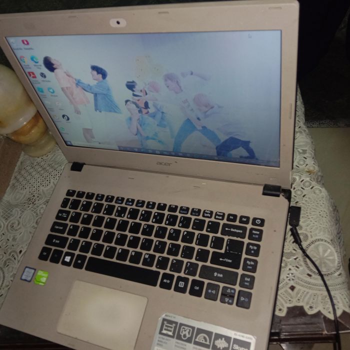 Service laptop Acer Aspira e14 masalah Keyboard bermasalah, casing agak kendor