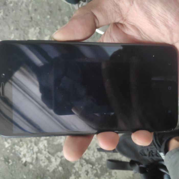 Service HP Android Xiaomi Redmi note 4x hitam masalah , Redmi note 4x saya mentok di logo sepertinya baterai minta diganti. Spek RAM 4 GB. Spek Internal Storage 64 GB. Kondisi android saat ini : Mentok di logo, Masih ingat akun Google, Masih ada dus dengan IMEI yang sama dengan HP