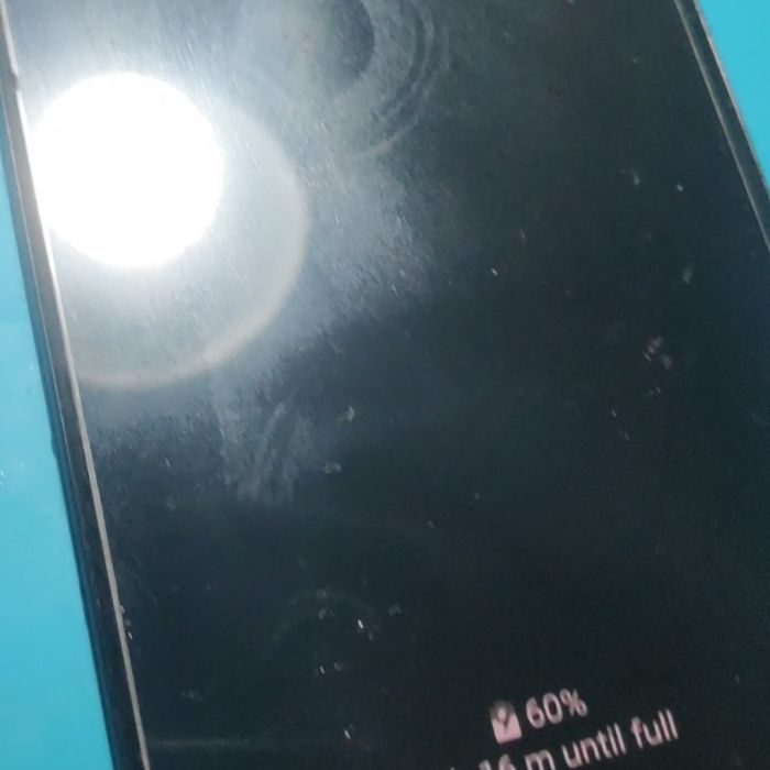 Service HP Android samsung Samsung M51 warna hitam masalah , Tidak bisa di charge