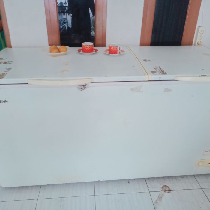 Service kulkas Modena 700 liter, 500 watt masalah , Freezer tidak dingin maksimal, dan tidak ada bunga es nya
