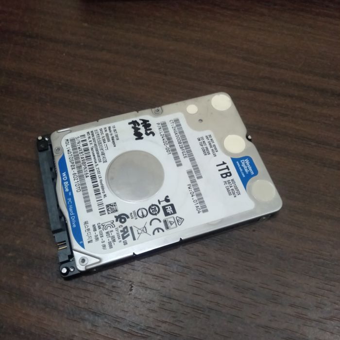 Service harddisk Wd Wd10sptz   1tb 1 TB masalah Penyelamatan Data (Recovery Data) harddisk masih terdetek (kasus ringan). 1 TB. Kondisi harddisk : Masih Terdetek di Laptop PC. Belum pernah dibongkar. Butuh data, harddisk rusak tidak masalah