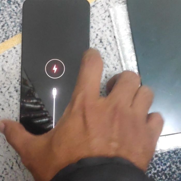 Service HP Android oppo Reno 2f masalah , Ka kalau mau ganti lcd oppo reno 2f berapa ya?. Spek RAM 8 GB. Spek Internal Storage 128 GB. Kondisi android saat ini : Mesin menyala namun layar gelap, Masih ingat akun Google, Masih ada dus dengan IMEI yang sama dengan HP