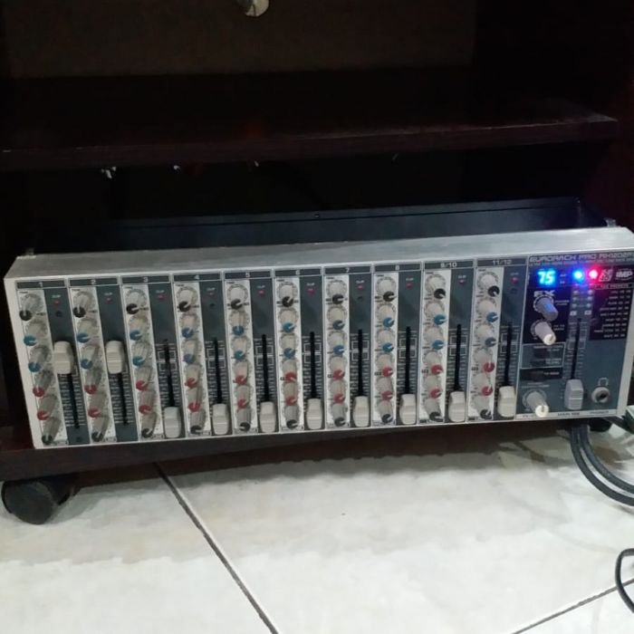 Service equalizer Eurorack pro rx1202fx RX1202FX masalah Mati total