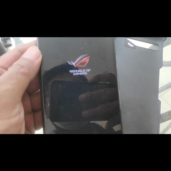 Service HP Android ROG 3 Asus ROG 3 masalah , LCD copot, perlu dipasang kembali