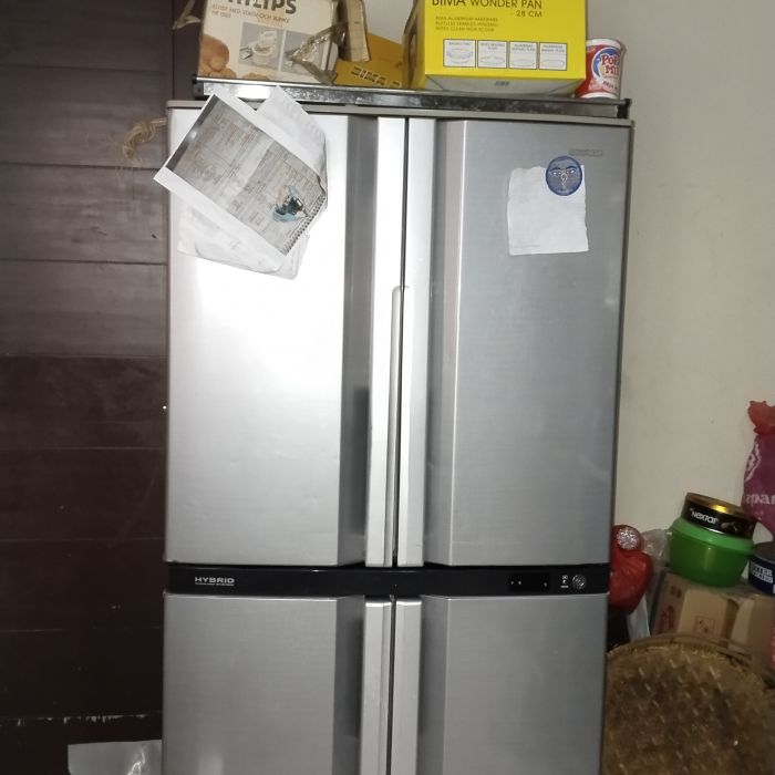 Service kulkas Sharp SJ-F70PV-SL masalah , Saluran buang air tersumbat
