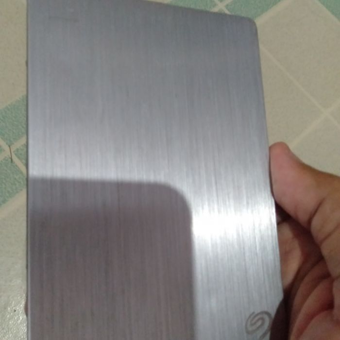 Service harddisk seagate Seagate backup plus 2 TB masalah , Perbaikan Harddisk lambat, tidak terbaca, copy data lama, hang, bunyi aneh kasar berisik. 2 TB. Kondisi harddisk : Tidak Terdetek di Laptop PC. Belum pernah dibongkar. Butuh data, harddisk JANGAN DIBONGKAR, jika berhasil ambil data harddisk rusak tid
