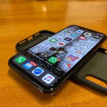 Service iphone iphone x masalah , lcd pecah hp matot. Spek Internal Storage 64 GB. Kondisi iphone saat ini : Mati total, Tidak tahu iCloud karena Saya beli bekas, Masih ada dus dengan IMEI yang sama dengan HP