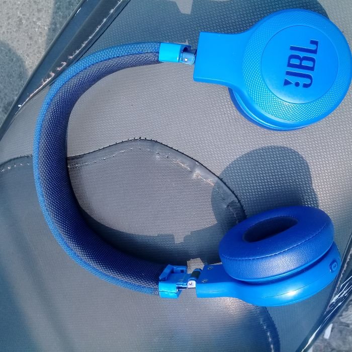 Service headphone JBL E45BT masalah Kerusakan Speaker