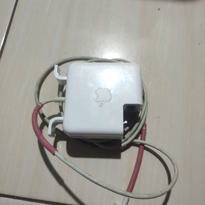 Service magsafe magsafe 85watt masalah Kerusakan Kabel. Port bentuk T Port masih normal