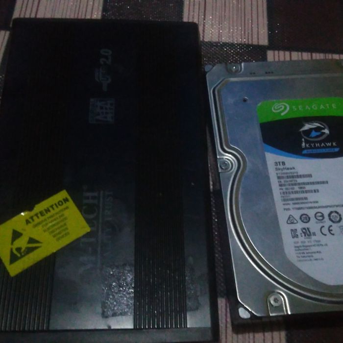 Service harddisk WD Ga tau 1 TB masalah Tidak terbaca. 1 TB. Kondisi harddisk : Masih Terdetek di Laptop PC. Pernah diservis. Butuh data, harddisk bersedia dibongkar, harddisk jadi rusak atau tidak terdetek tidak masalah termasuk jika batal