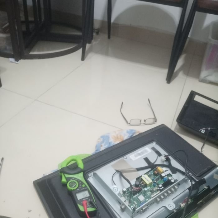 Service tv TOSHIBA TV LED no model 24L2800VJ masalah Kabel colokannya ga bisa bikin tv on..ga hidup...terakhir bs hidup dan normal..skrg dicolokan dimana saja ga bs..gambar,suara sblm ga bs on ga ada masalah