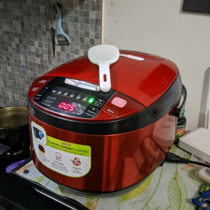 Service rice cooker Polytron PRC 1901 masalah Rice cooker tidak bisa dinyalakan