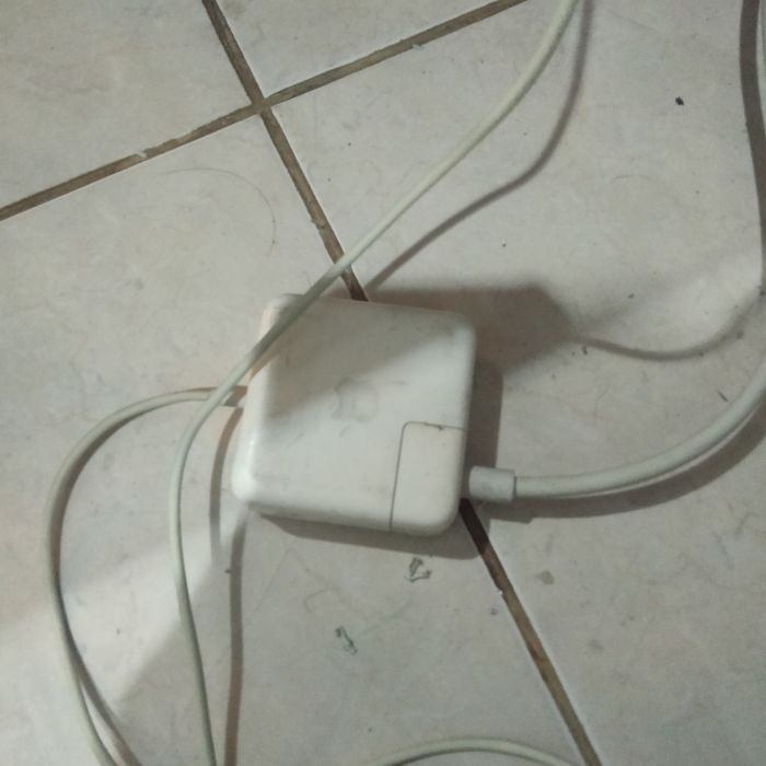 Service magsafe magsafe 45 watt masalah Kabel putus Kerusakan Kabel. Port bentuk T Port masih normal