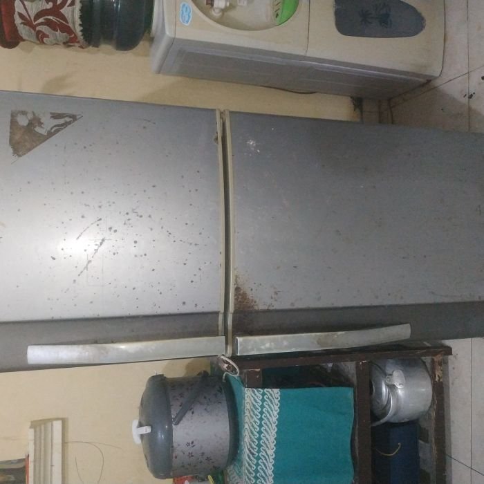 Service kulkas Sharp Lupa (sudah lama ) masalah Pintu kulkas yg bawah tidak bisa menutup rapat