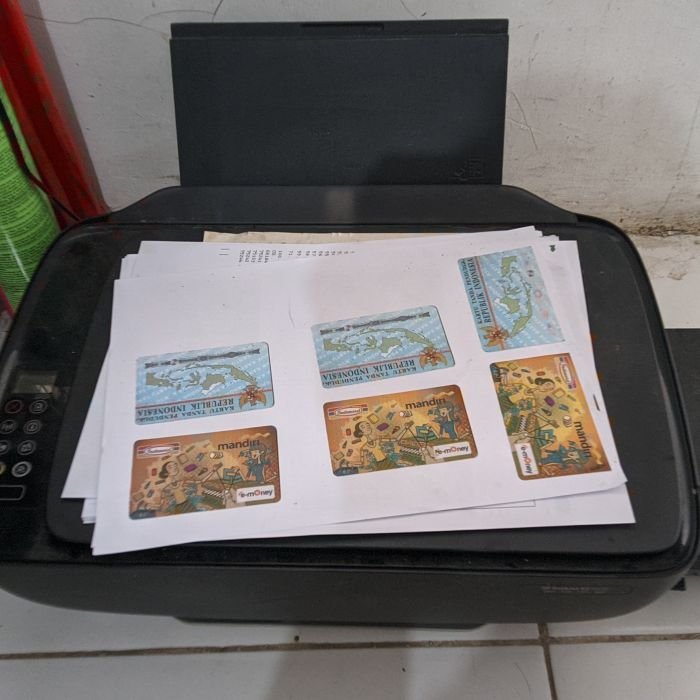 Service printer HP deskjet 5820 masalah Tinta warna tidak keluar