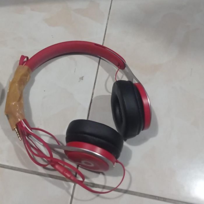 Service headphone Jbl dan beat Tidak tahu masalah Perlu ganti busa dan kabel hampir putus