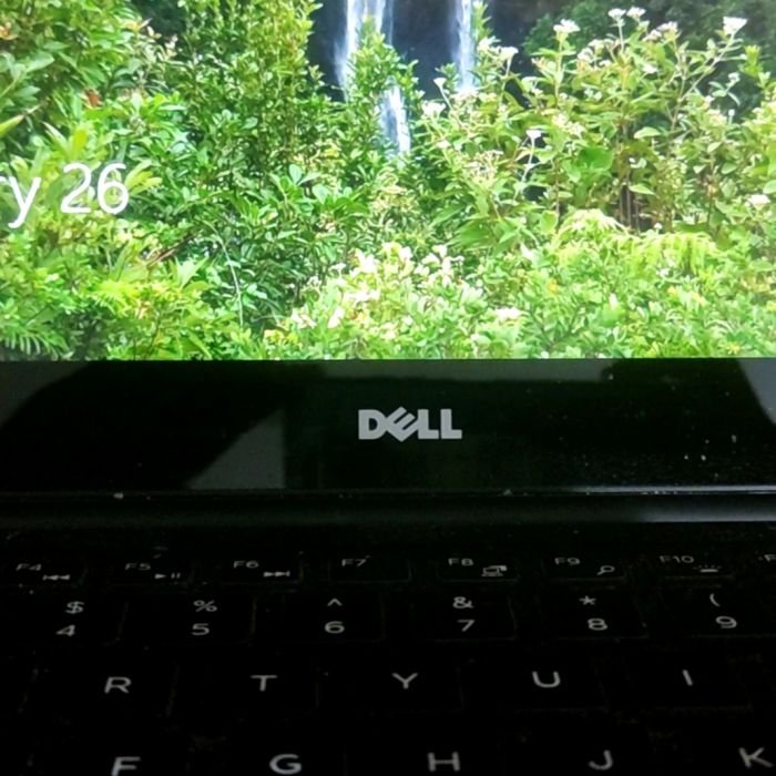 Service laptop Dell Precission 5520 masalah Leptop dicas baterai malah habis