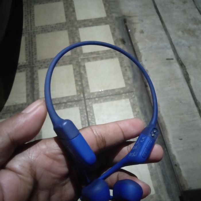 Service headphone aftershokz openrun masalah batterai kembung tdk mau cas  , earbone aftershokz