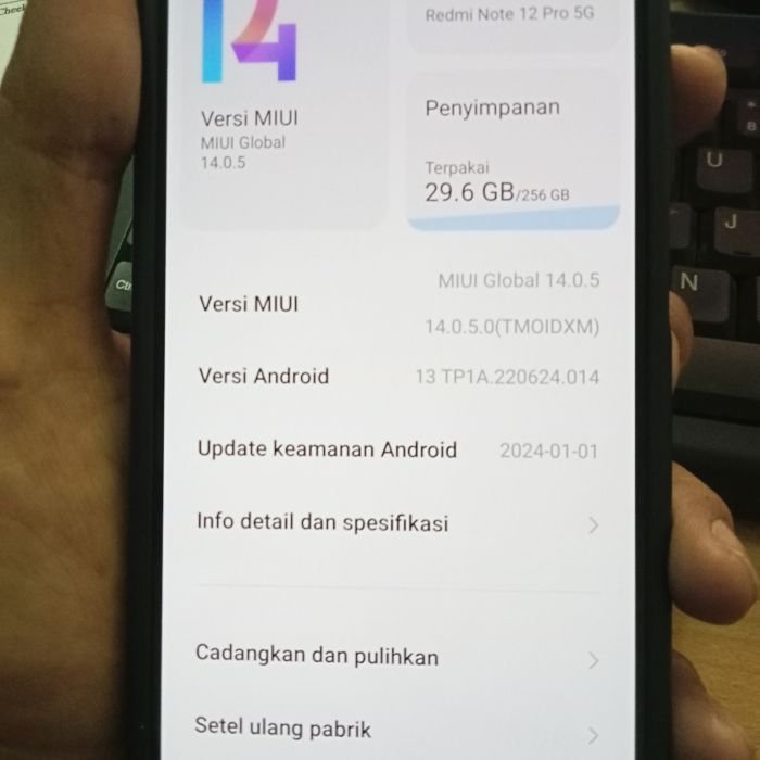 Service HP Android Xiaomi Redmi note 12 Pro 5G masalah Downgrade os. Spek RAM 8 GB. Kondisi android saat ini :  Masih ingat akun Google, Dus sudah hilang