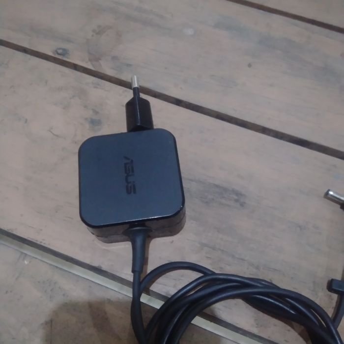 Service charger asus Asus A416MA masalah Tidak bisa nyambung, kondisi baik