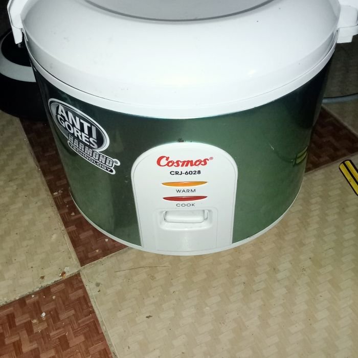 Service rice cooker cosmos CRJ 6028 masalah Nasi menjadi kuning dan bau