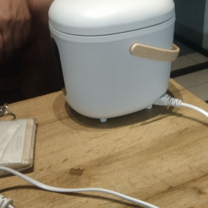Service rice cooker Mito Mini rice cooker R11 masalah , Mito rice cooker 0.5 liter tidak bekerja, setiap kali dipasang hanya menunjukkan angka 25
