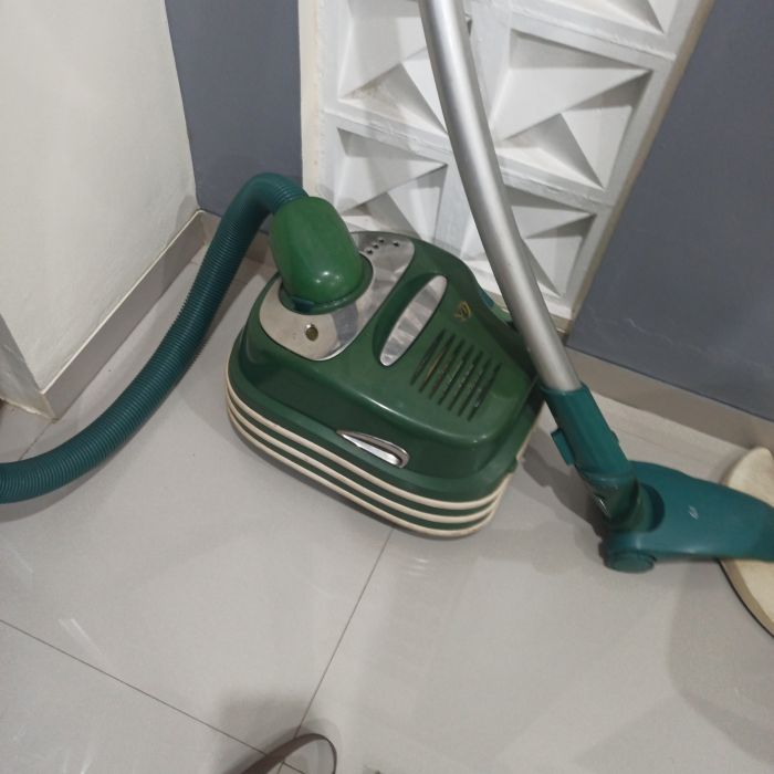 Service vacuum cleaner LUX SORA HIJAU BESAR masalah Daya sedot vacuum cleaner menurun atau tidak maksimal