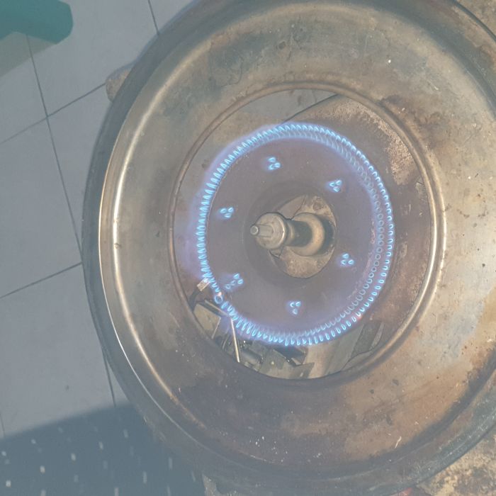 Service rice cooker Rinnai Rinnai masalah , Api nya menggemuruh saat di nyalakan