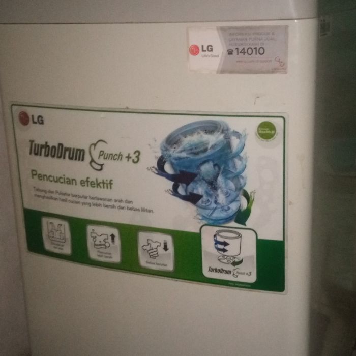 Service mesin cuci Merk LG Paling nanti saya foto dulu masalah , Mesin cuci rembes dan sudah seminggu tidak bisa muter, cuma bunyi titut titut titut saja