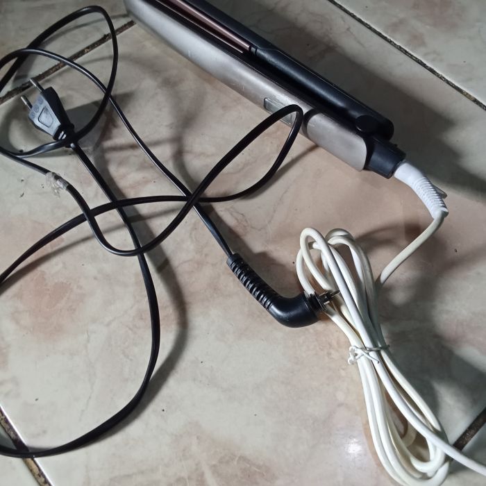 Service catokan Remington s8540id masalah kabel kendor jadi kalo mau pakai suka2 mati, Kabel Rusak