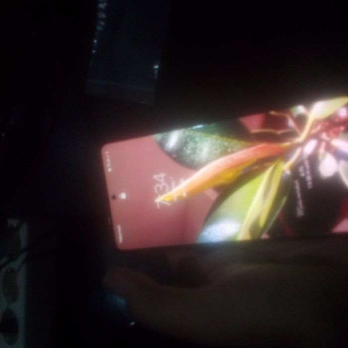 Service HP Android samsung seri A tp lupa masalah td hp saya diperjalanan mati kehabisan batre, sekarang ga bs di cas hanya keluar gambar listrik aja di layarnya, Cek dahulu saja (belum servis)