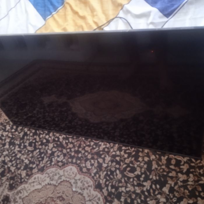 Service tv Samsung Crystal UHD C8000 masalah Separuh bagian layar ada bayangan hitam, Gambar TV bermasalah