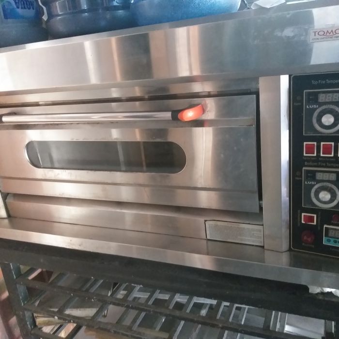 Service oven Tomoro Double decks masalah Oven tidak mau nyala apinya gas tidak naik, Cek dahulu saja (belum servis)