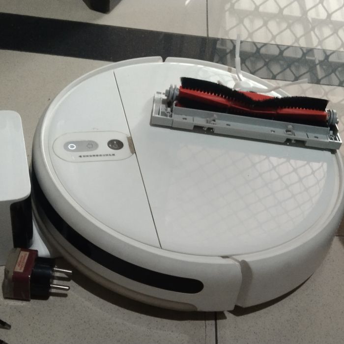 Service vacuum cleaner Xiaomi Robot vacuum 1C masalah Baterai tidak mau charge sehingga lowbat dan mati tidak berfungsi, Vacuum cleaner mati total