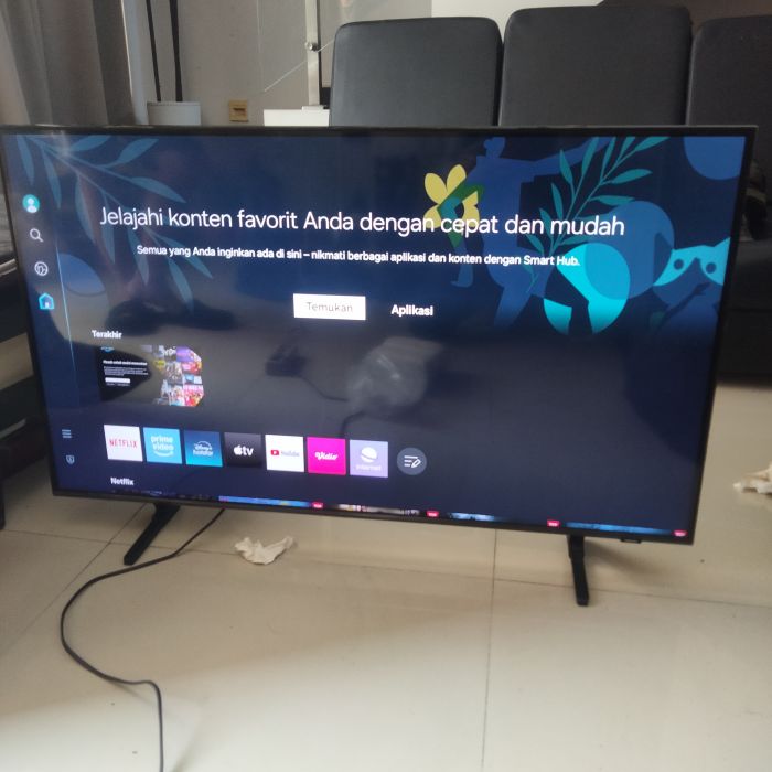 Service tv Samsung Q60B masalah Pada background berwarna gelap, terlihat garis bayangan horizontal. Tetapi bacground terang garis bayangan tidak terlihat., Gambar TV bermasalah